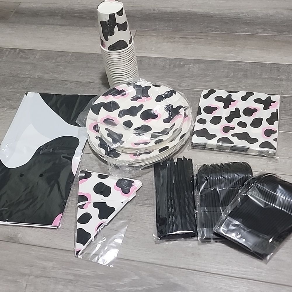 171 Pcs Pink Cow Print Party Supplies